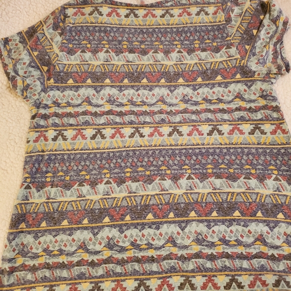 Lularoe 3x Pullover short sleeve top.  Multicolor - Picture 4 of 5